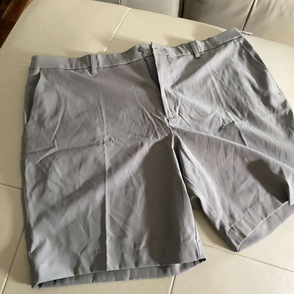 NWT Callaway Gray Golf Shorts